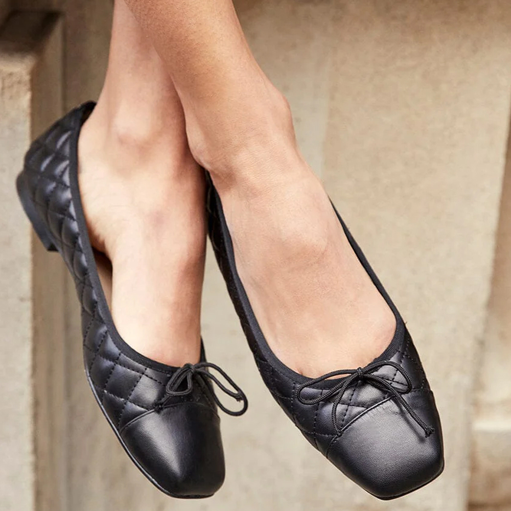 Black leather ballerina outlet pumps